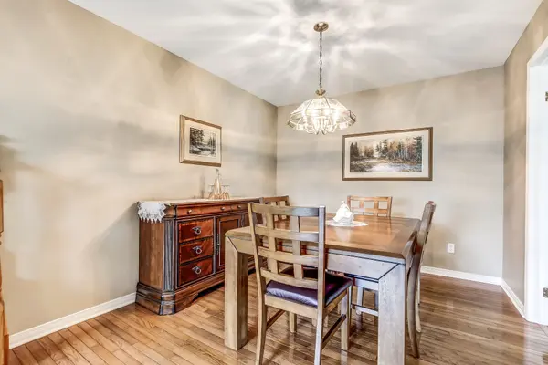 30 Folkstone CT, London East, ON N5V 4Y3