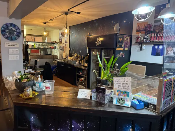 274 James ST N, Hamilton, ON L8R 2L3