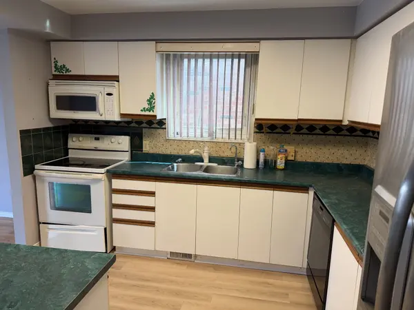 206 Rickson AVE, Guelph, ON N1G 4Y6