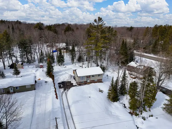 1036 Post RD, Bracebridge, ON P1L 1W9