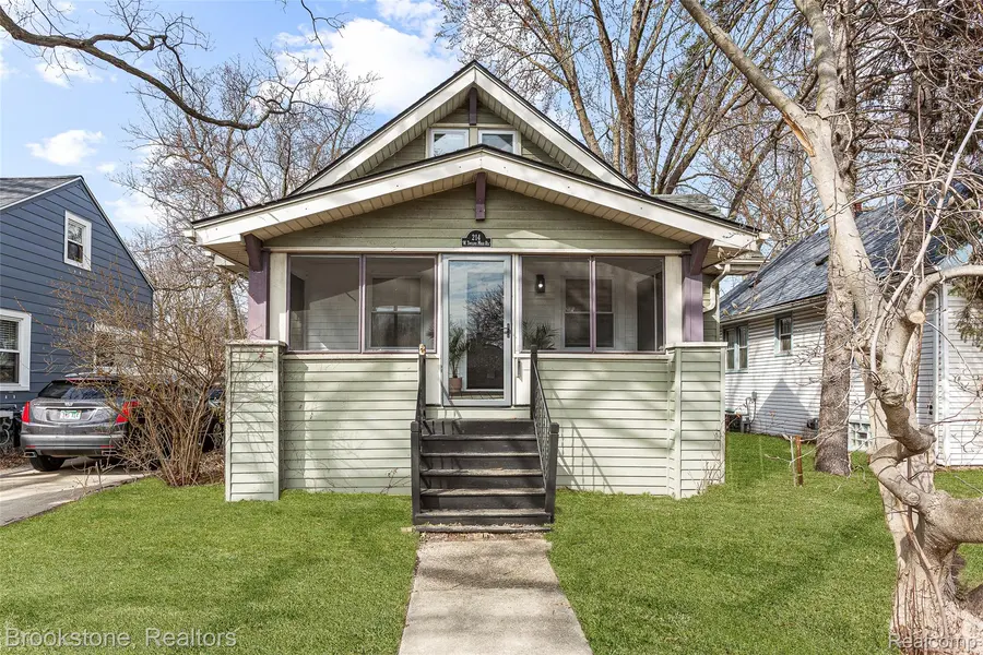 214 W 12 Mile RD, Royaloakcity_oakland, MI 48073