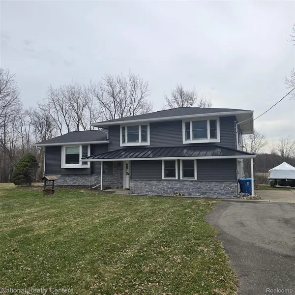 13477 S Horrell RD, Fenton, MI 48430