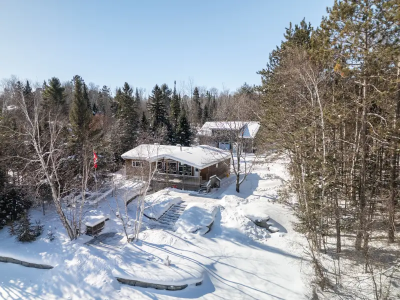 196 Circle RD, Hastings Highlands, ON K0L 2K0