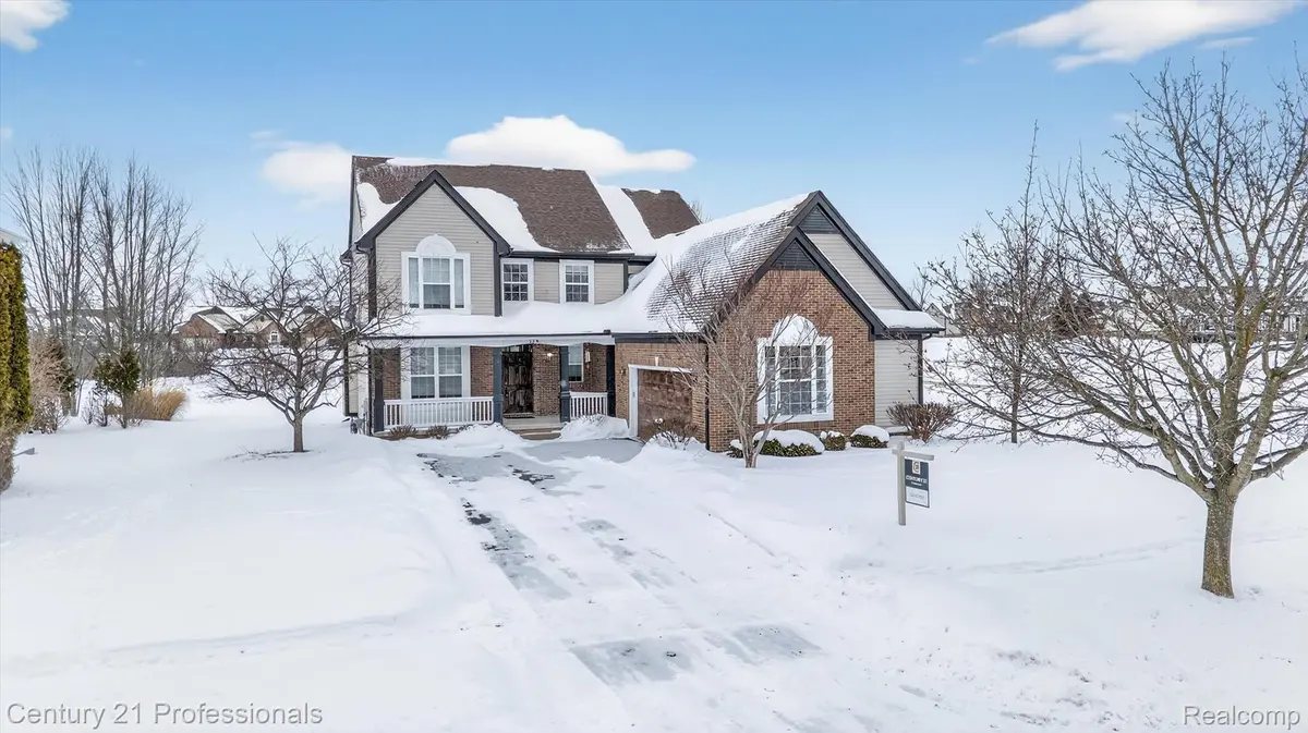 778 W Peninsula CT, Oxford Charter Township, MI 48371