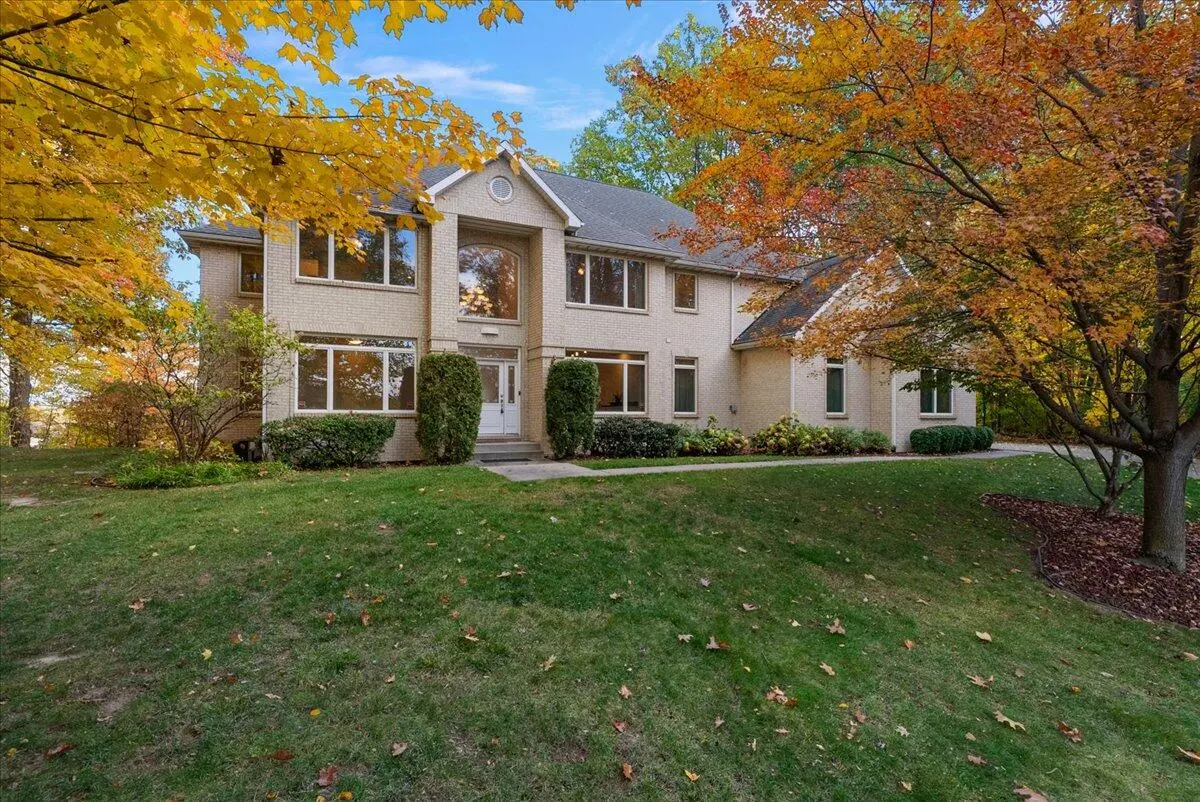 419 River Run DR, Royalton Twp, MI 49085