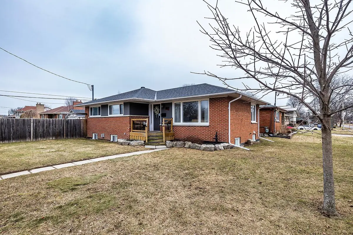 487 Cunningham AVE, Oshawa, ON L1J 3C1