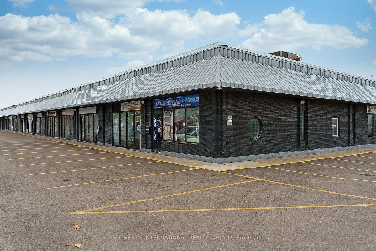 289 Rutherford RD S #10, Brampton, ON L6W 3R9