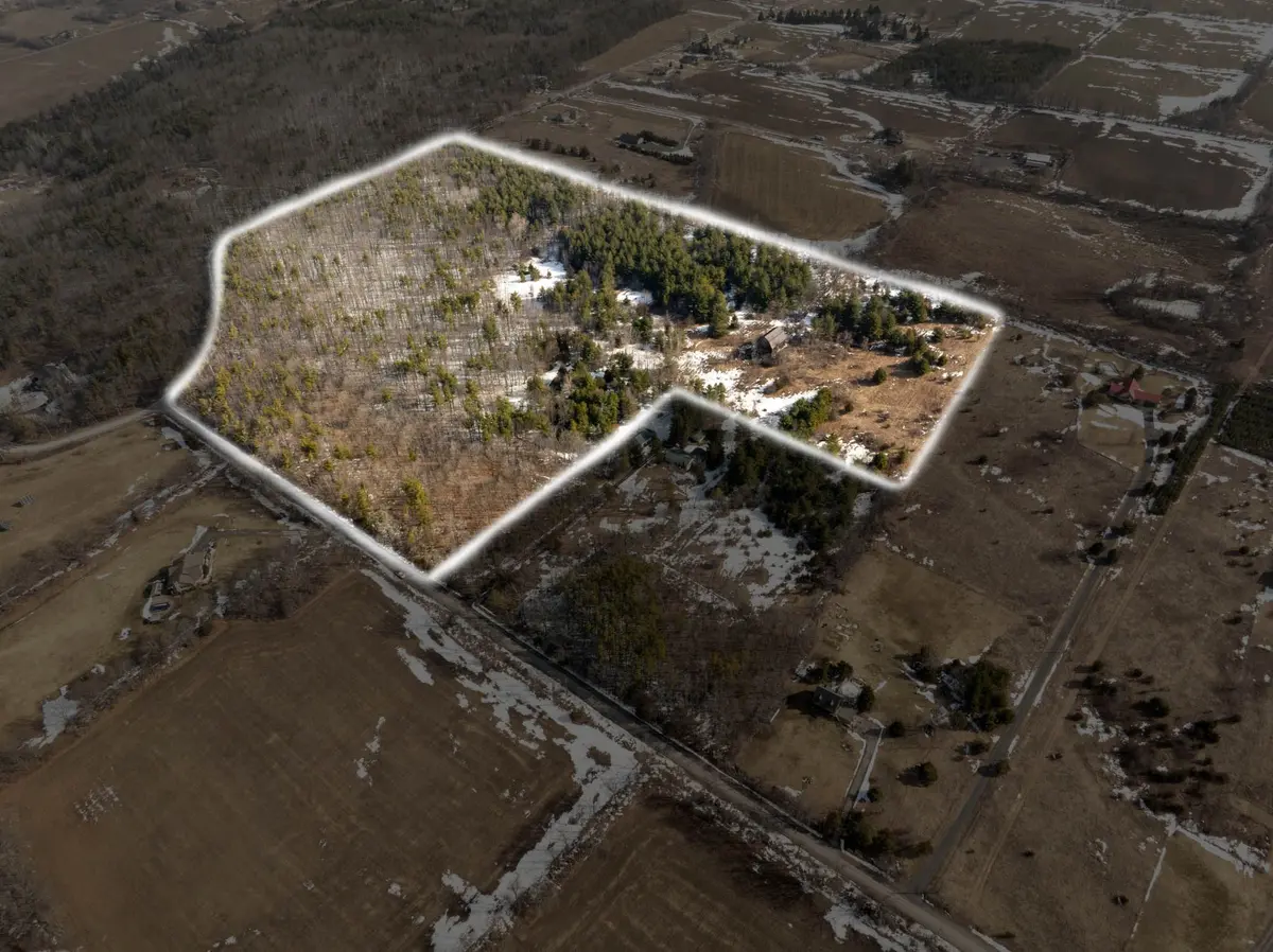 262 Golf Course RD W, Quinte West, ON K0K 3E0