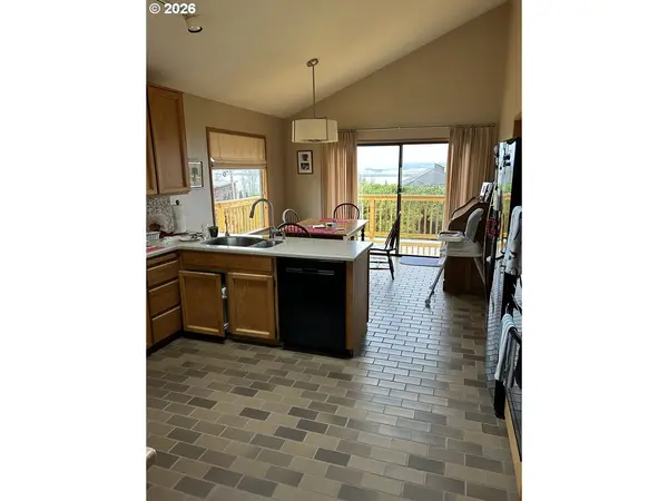 8003 SE EVERGREEN HWY, Vancouver, WA 98664