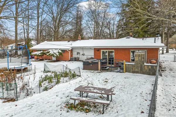 16000 S Huron River DR, Romulus, MI 48174