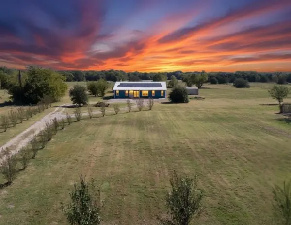 6385 State Highway 34 S, Quinlan, TX 75474