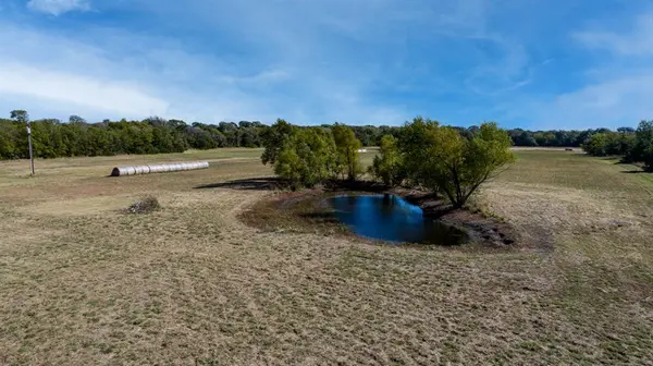 6385 State Highway 34 S, Quinlan, TX 75474