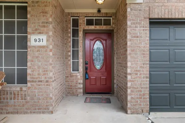 931 W Cedar Street, Celina, TX 75009