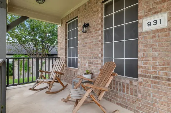 931 W Cedar Street, Celina, TX 75009