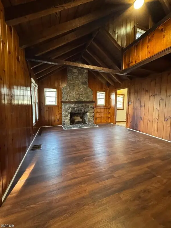 13 Log Cabin Ter, Sparta Twp., NJ 07871