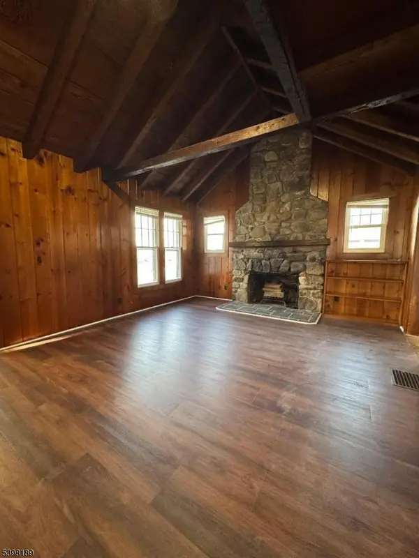 13 Log Cabin Ter, Sparta Twp., NJ 07871