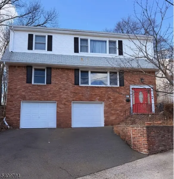 81 Lakeshore Dr, Prospect Park Boro, NJ 07508