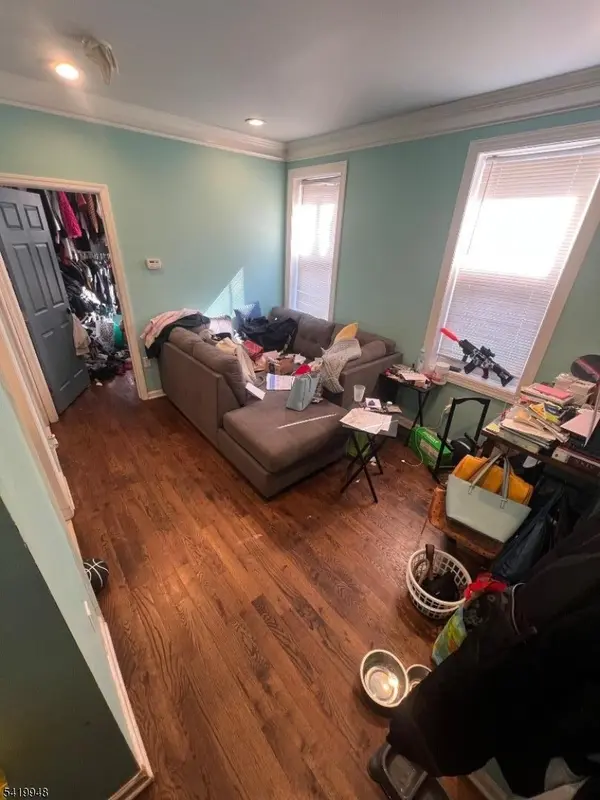 32 Augusta St, Irvington Twp., NJ 07111