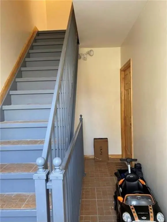 432 39th ST, Brooklyn, NY 11232