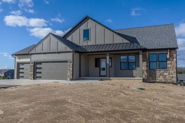 5631 Pioneer Pass SE #15, Caledonia Twp, MI 49316