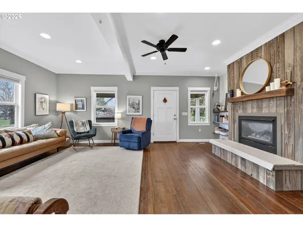 352 NE 21ST ST, Salem, OR 97301