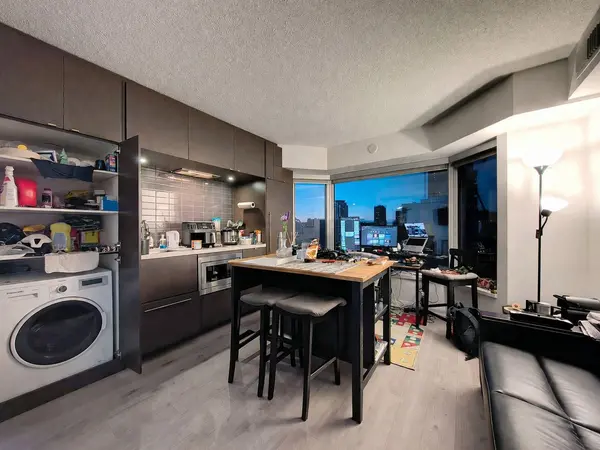 155 Yorkville AVE #601, Toronto C02, ON M5R 0B4