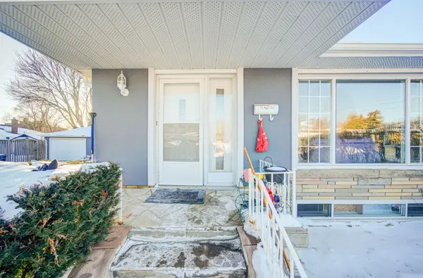 10 Pastrano CT, Toronto E08, ON M1M 1X1