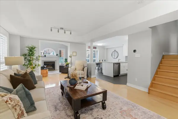 89 Harty CRES, Ajax, ON L1T 4E7