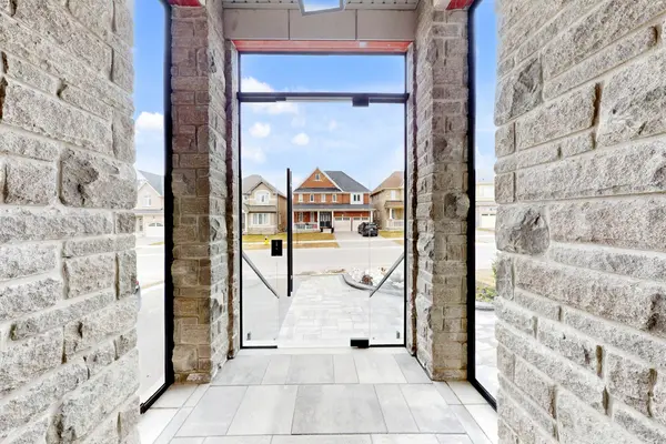 9 KINGKNOLL CRES, Georgina, ON L4P 0H6