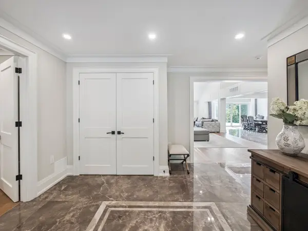 109 Woodriver BND, Georgina, ON L0E 1R0