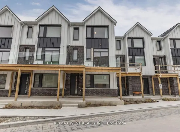 10 Rainwater LN, Barrie, ON L4N 9J6