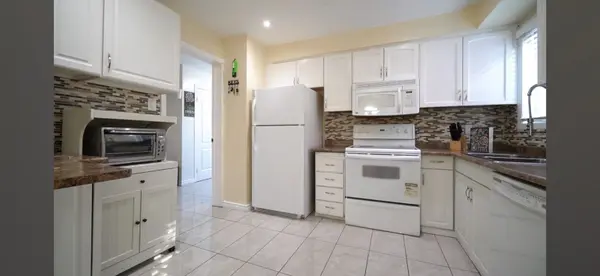 114 Skegby RD, Brampton, ON L6V 2T9