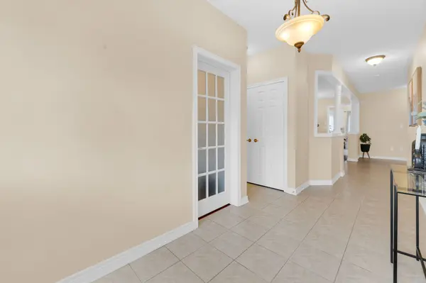 13 Villagewood ST, Brampton, ON L6P 2C3