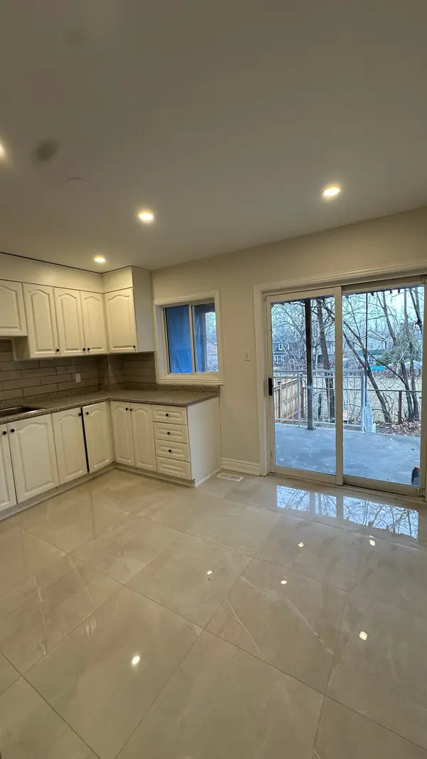 19 Church ST, Toronto W04, ON M9N 1M4