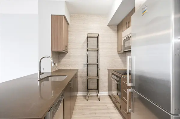 6 Eva RD #GL5, Toronto W08, ON M9C 0B1