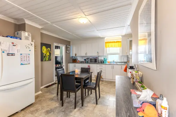 10 Meadow ST, Whitewater Region, ON K0J 1K0