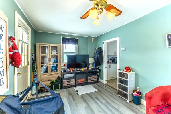 10 Meadow ST, Whitewater Region, ON K0J 1K0