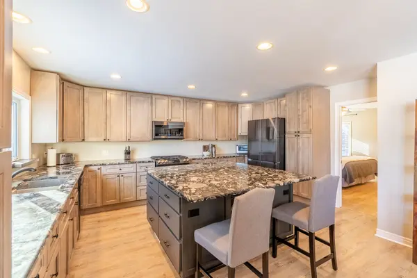 196 Circle RD, Hastings Highlands, ON K0L 2K0