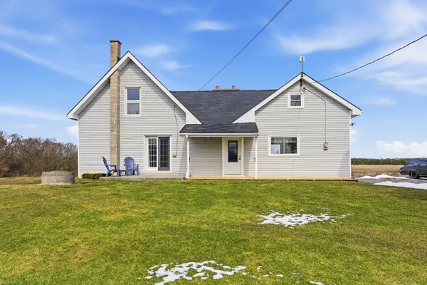 1449 Bridge ST W, Greater Napanee, ON K7R 3L1