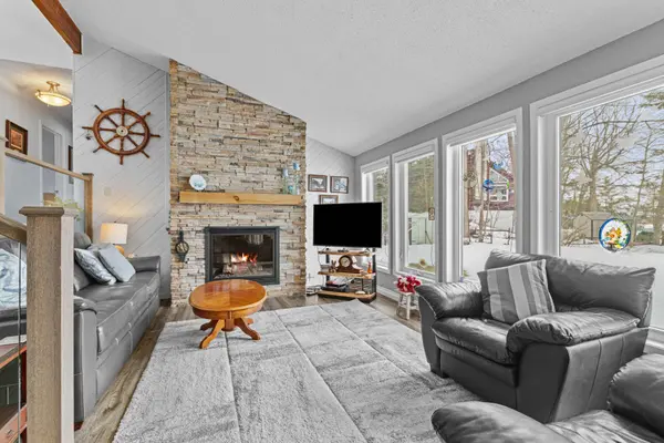 70 Birch Point DR, Kawartha Lakes, ON K0L 1T0