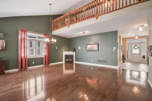 15 MUSKOKA BAY BLVD, Gravenhurst, ON P1P 0A1