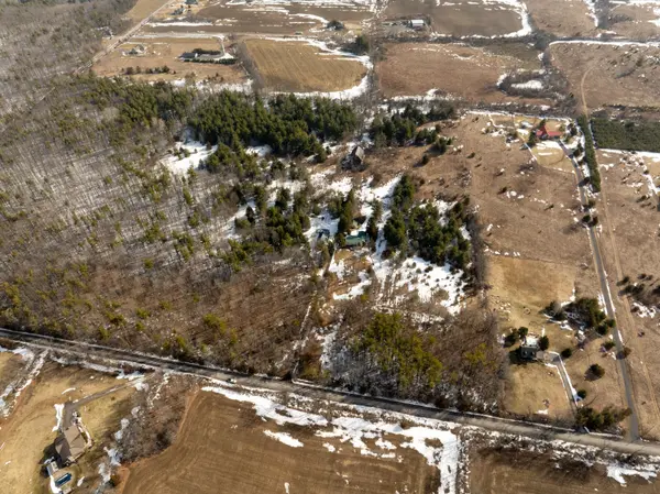 262 Golf Course RD W, Quinte West, ON K0K 3E0