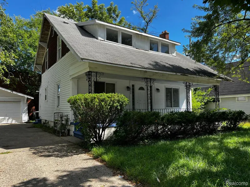 16900 Rockdale ST, Detroit, MI 48219