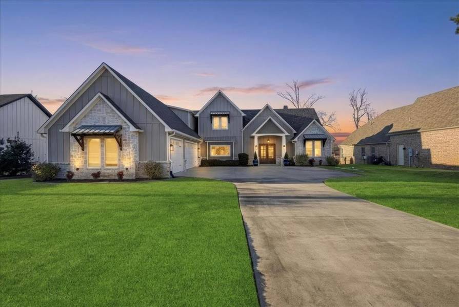 5502 Nathan Drive, Chandler, TX 75758