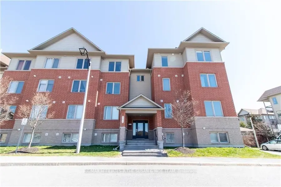 565 Stonefield Private #8, Barrhaven, ON K2G 4R6