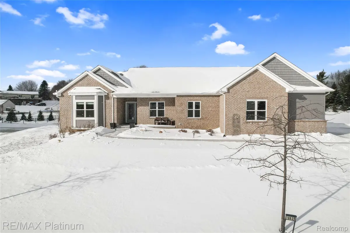 10029 Quarry Ridge RD, Springfield Charter Township, MI 48346
