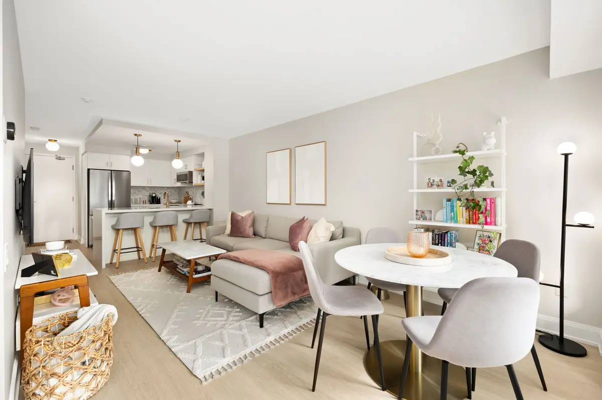 2191 Yonge ST #1004, Toronto C10, ON M4S 3H8