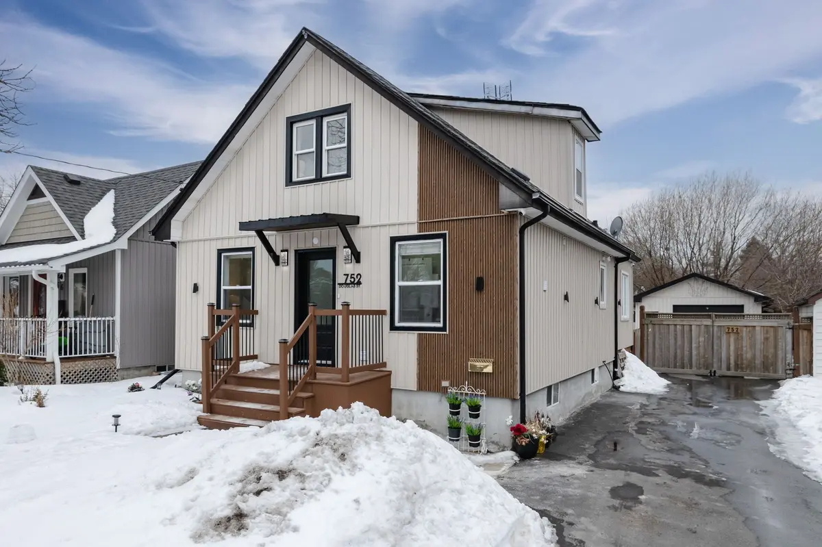 752 Douglas ST, Oshawa, ON L1H 5C7