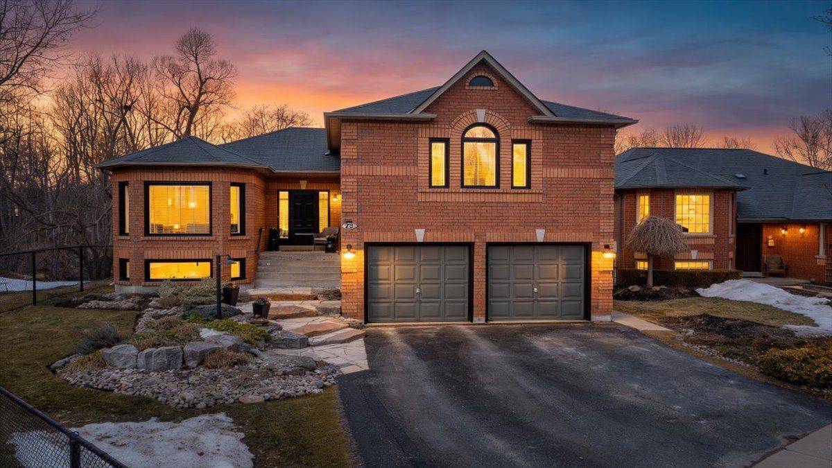 22 Margaret PL, Georgina, ON L4P 3X2