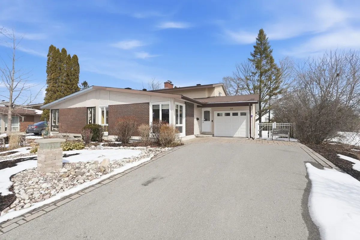 113 Benlea DR, Tanglewood - Grenfell Glen - Pineglen, ON K2G 3V3